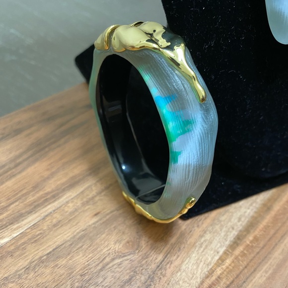 Molten Gold Lucite Alexis Bittar Set - Fluorescent Sky - Picture 8 of 10